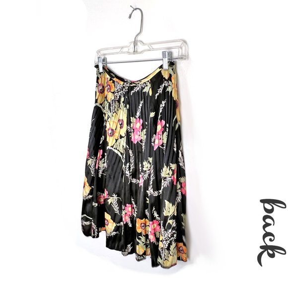 Black and Floral Crinkle A-Line Silky Skirt, Medium - Picture 3 of 11